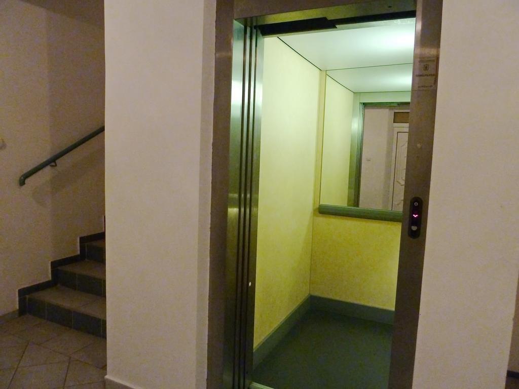 City Center Apartments Hévíz Szoba fotó