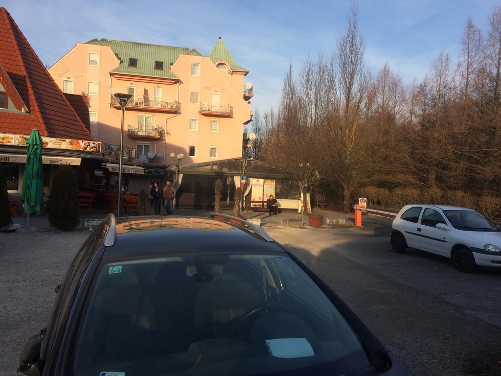 City Center Apartments Hévíz Kültér fotó