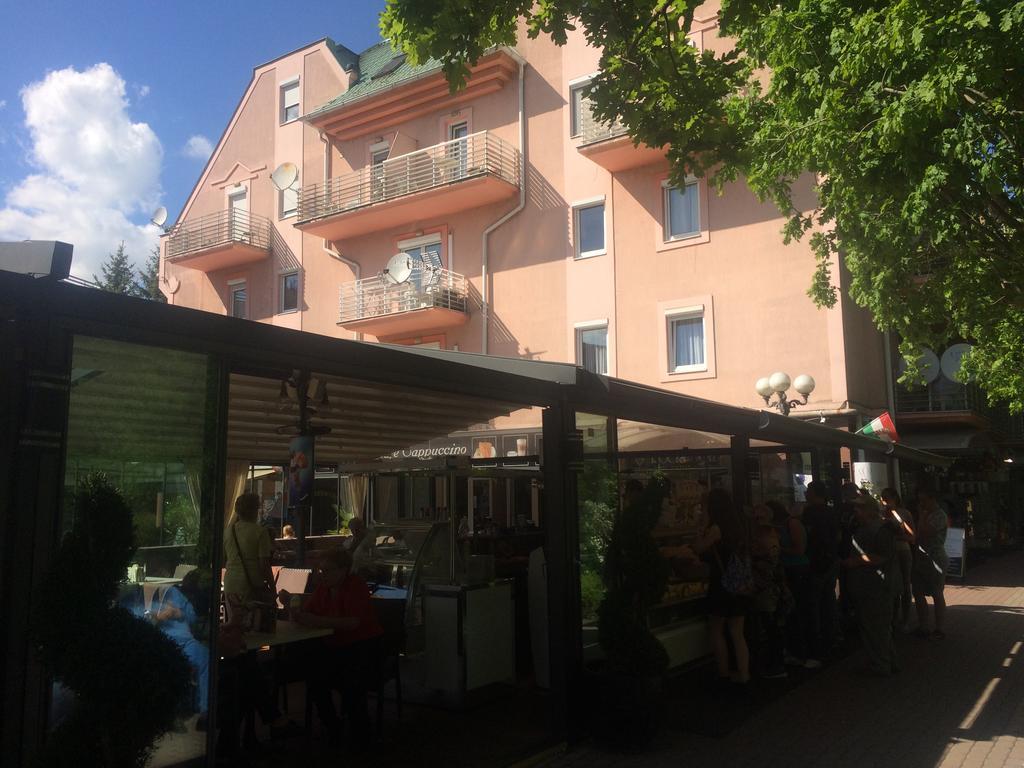 City Center Apartments Hévíz Kültér fotó